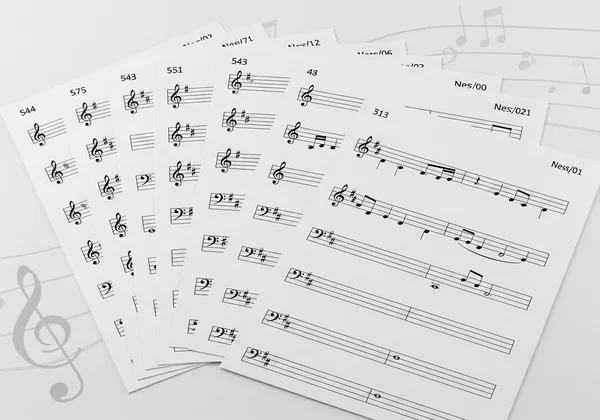 Plantillas de papel pautado en blanco personalizables para estudiantes de música.